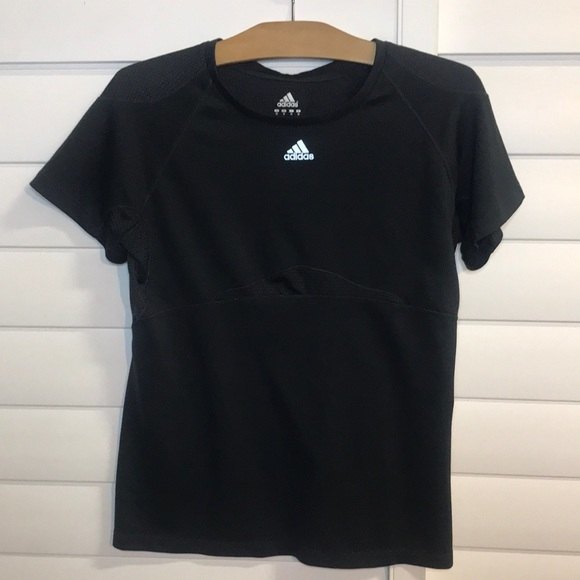 adidas Tops - Adidas Short Sleeve top